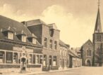 Rue ancienne avec église et Grand Salon en Belgique